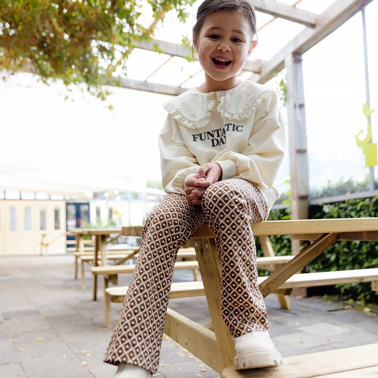 Broek flared Tina (aop camel retro)