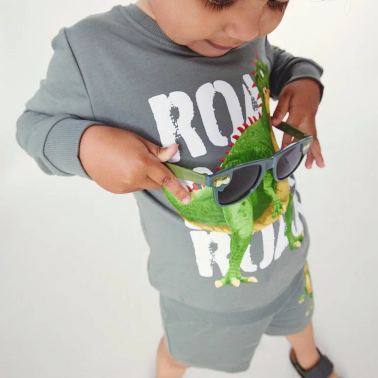 Kort broekje sweat Gigantosaurus (laurel wreath)