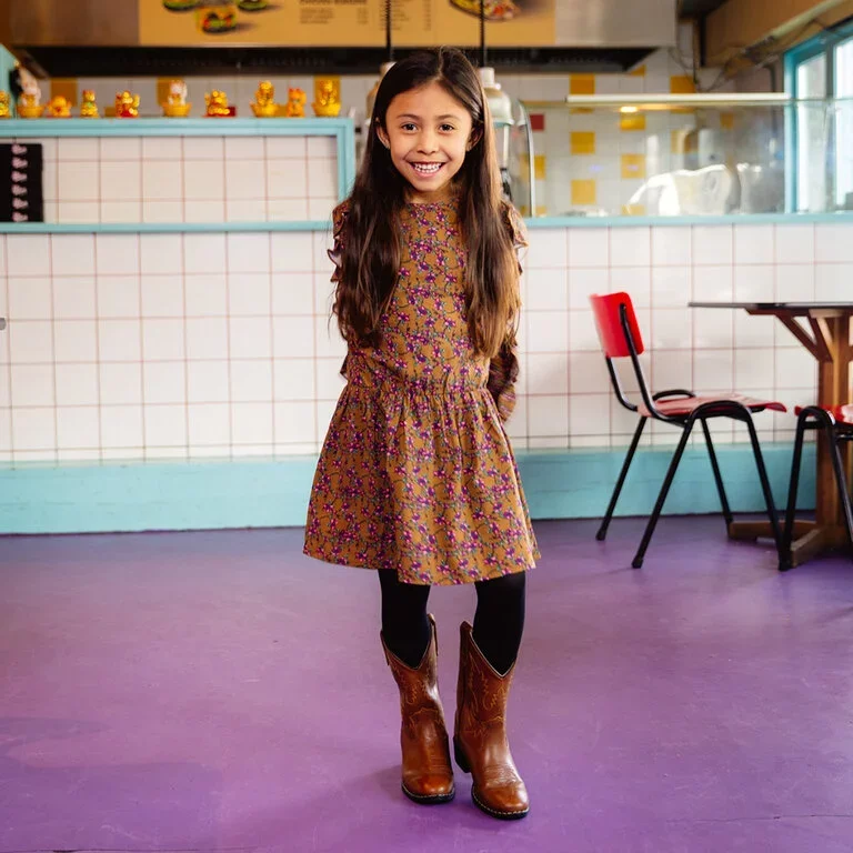 Jurk Aafke (brown almond floral)