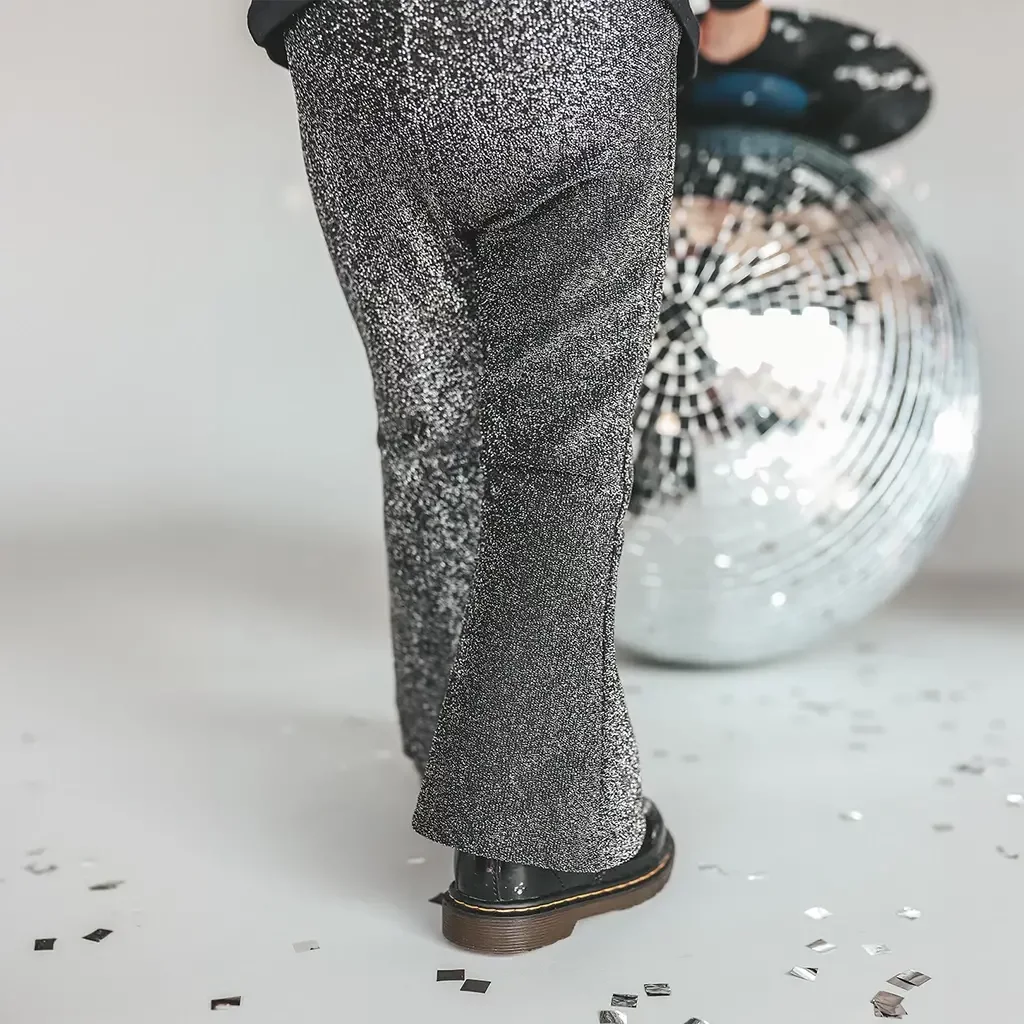 Broek flared glitter (black)