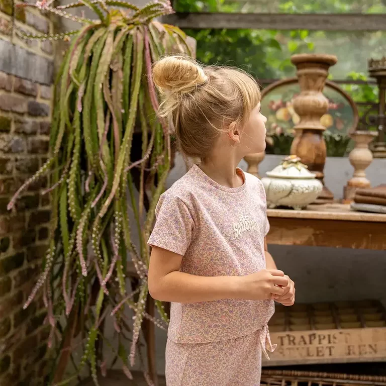 T-shirt (multi colour)