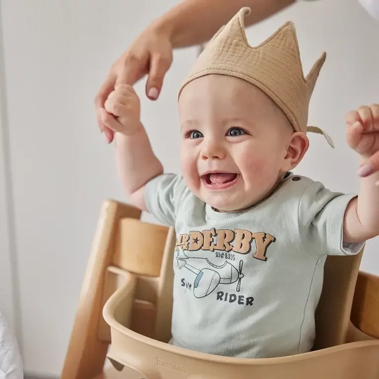 T-shirtje (faded green)