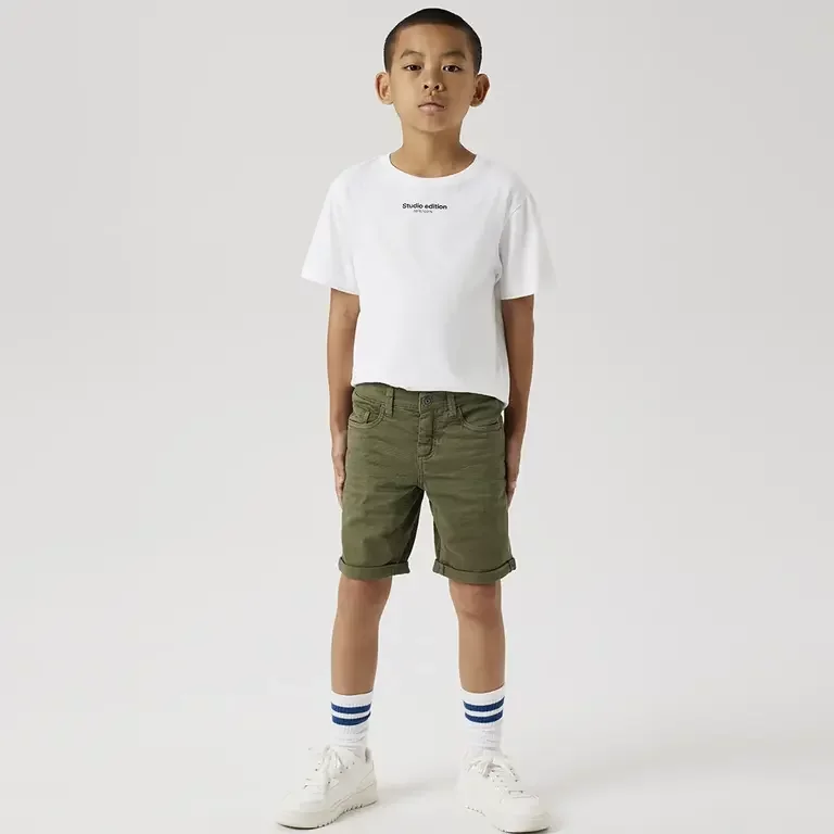 Nette korte broek twill SLIM FIT Silas (deep lichen green)