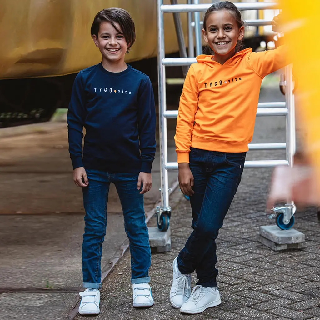 Trui hoodie (orange clownfish)