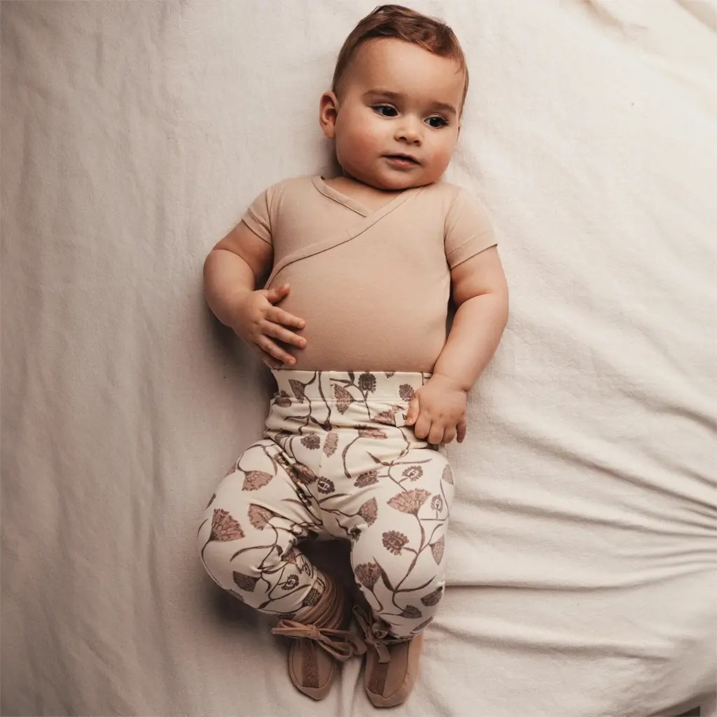 Omslag rompertje Joia (rose salmon)