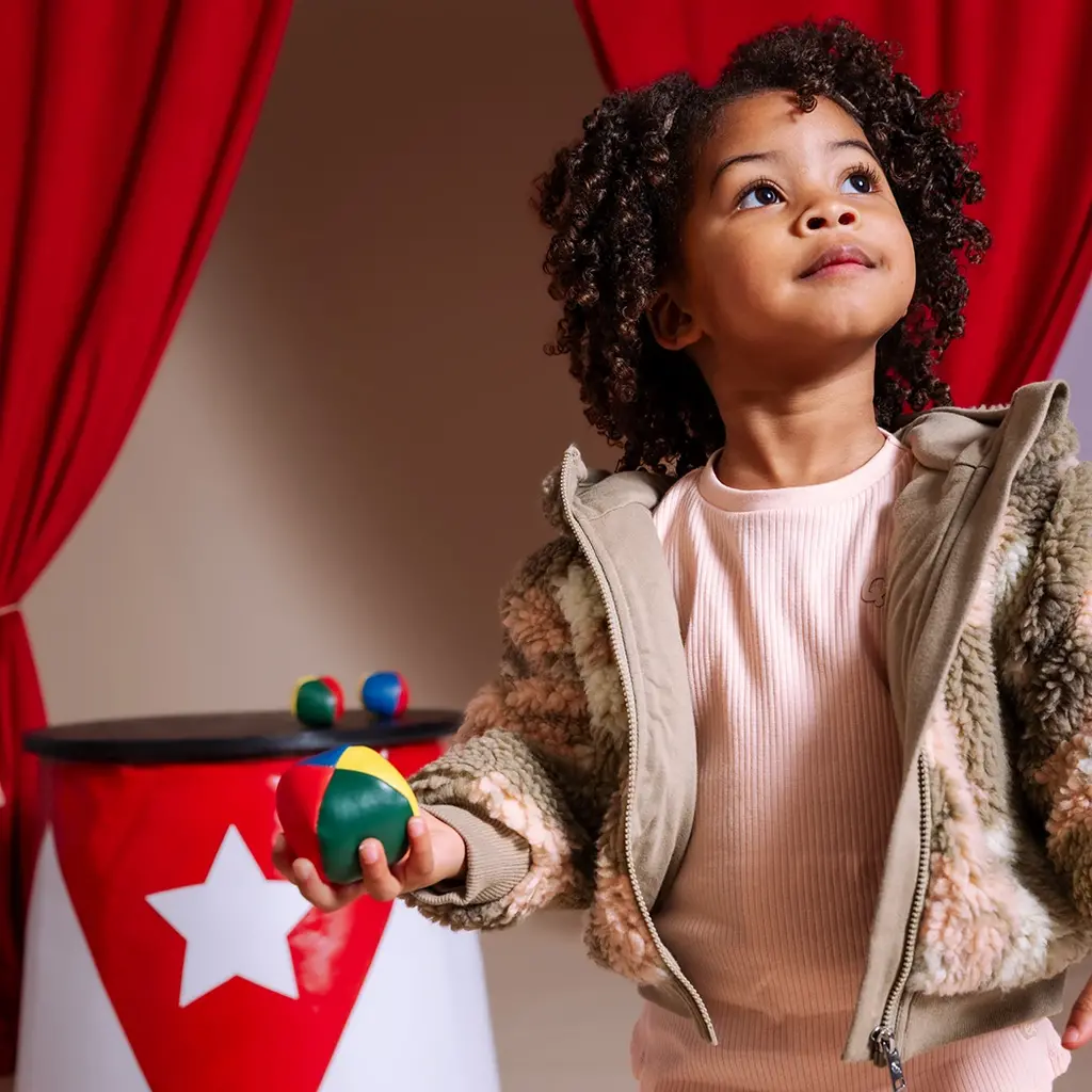 Jasje Ilana (aop green flower)