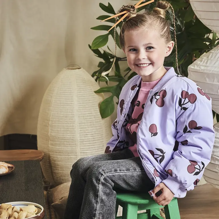 Winterjasje kersen Marien (morning violet)