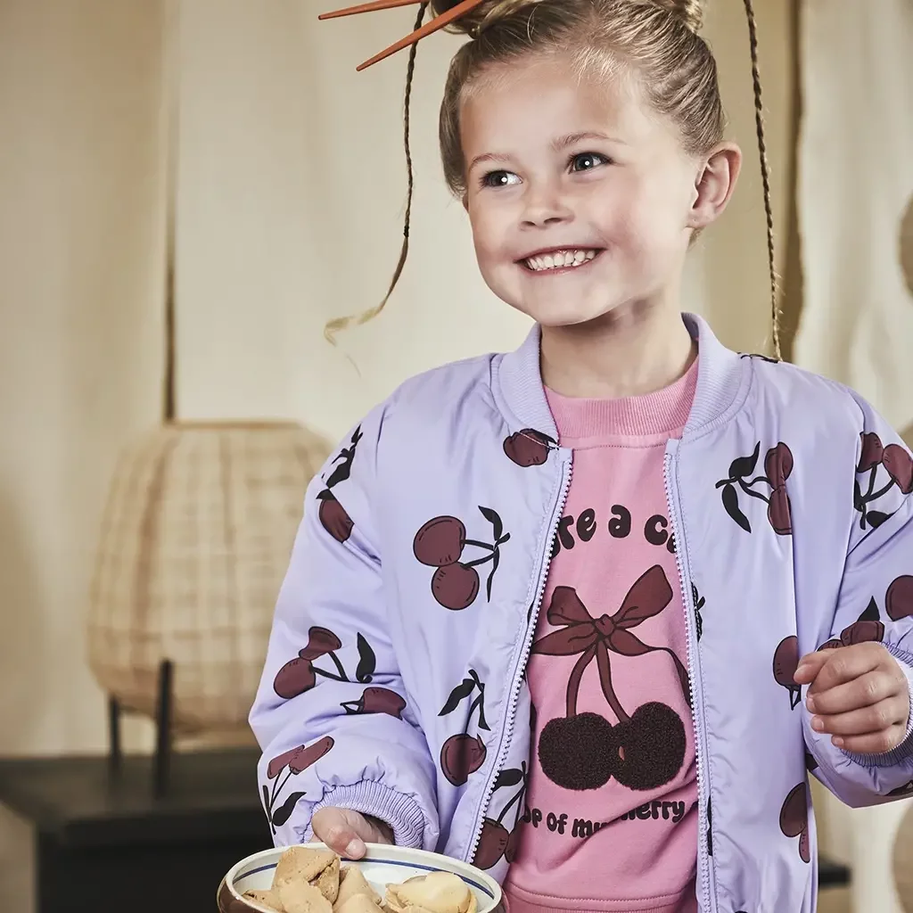 Winterjasje kersen Marien (morning violet)