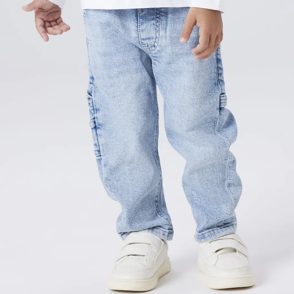 Jeans TAPERED (light blue denim)