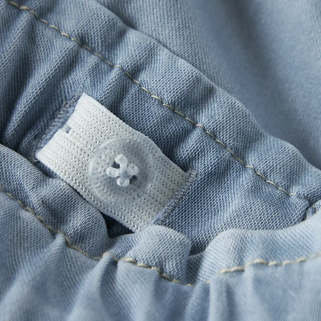 Zacht baby broekje Rose (light blue denim)