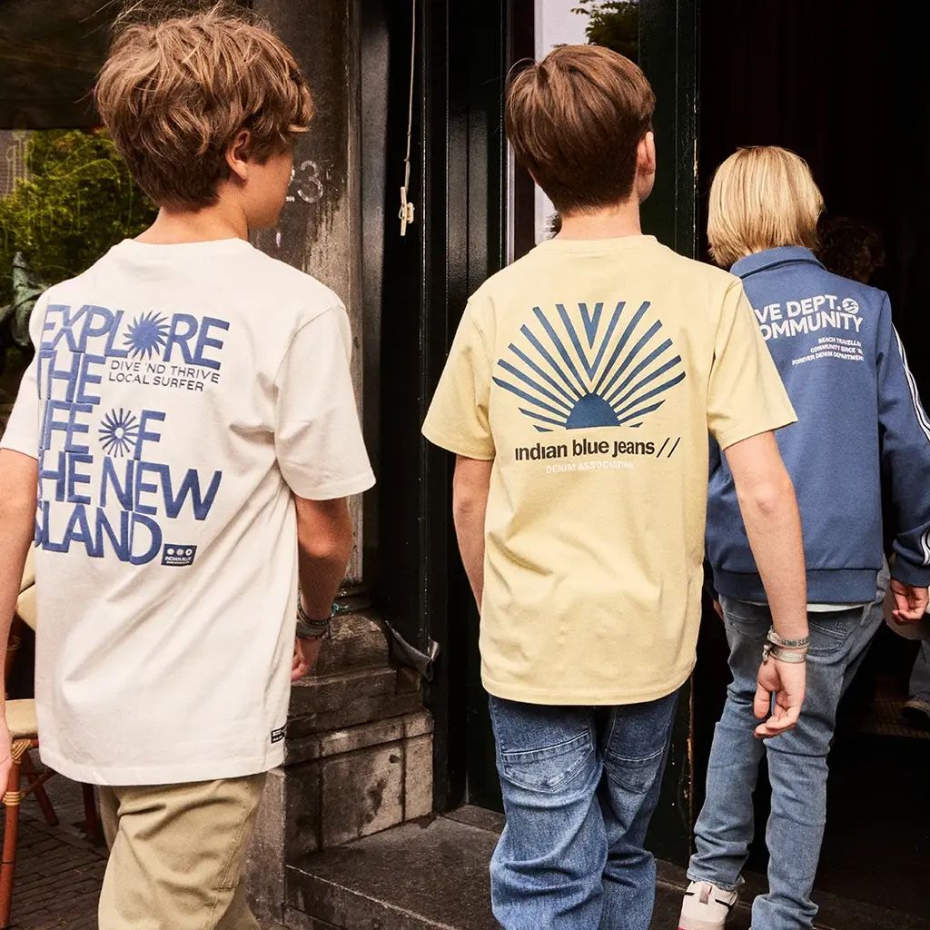 T-shirt backprint loose fit (cloud)