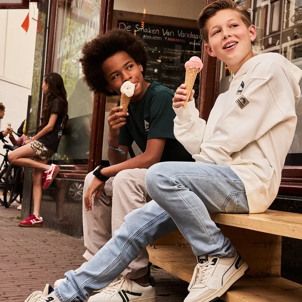 T-shirt backprint (ponderosa pine)