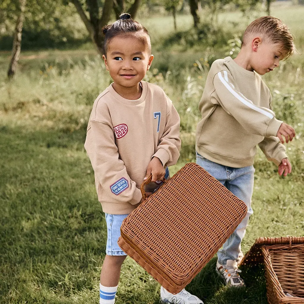 Trui Badges oversized (latte sand)