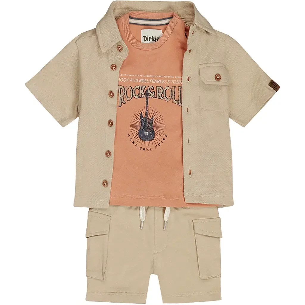 Driedelig setje (sand) - overhemd; t-shirtje en kort broekje