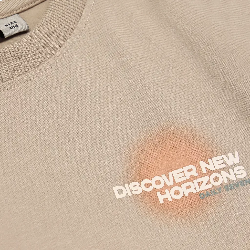 T-shirt Backprint (tuffet)