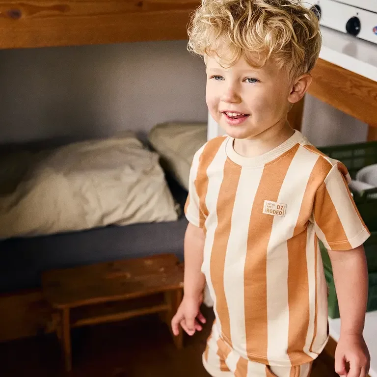 T-shirt stripe (sandstone)