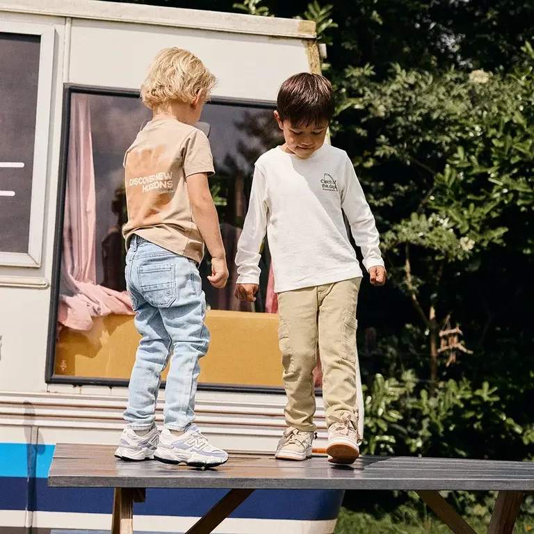 T-shirt Backprint (tuffet)