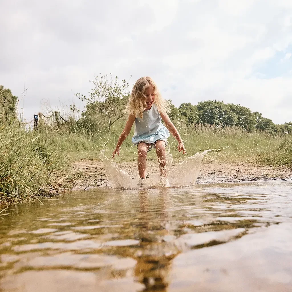 Kort spijkerbroekje (light denim blue)