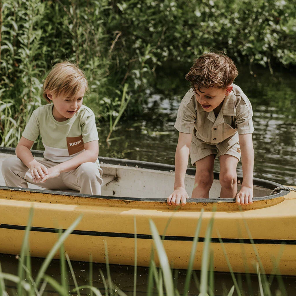 T-shirt (faded green)