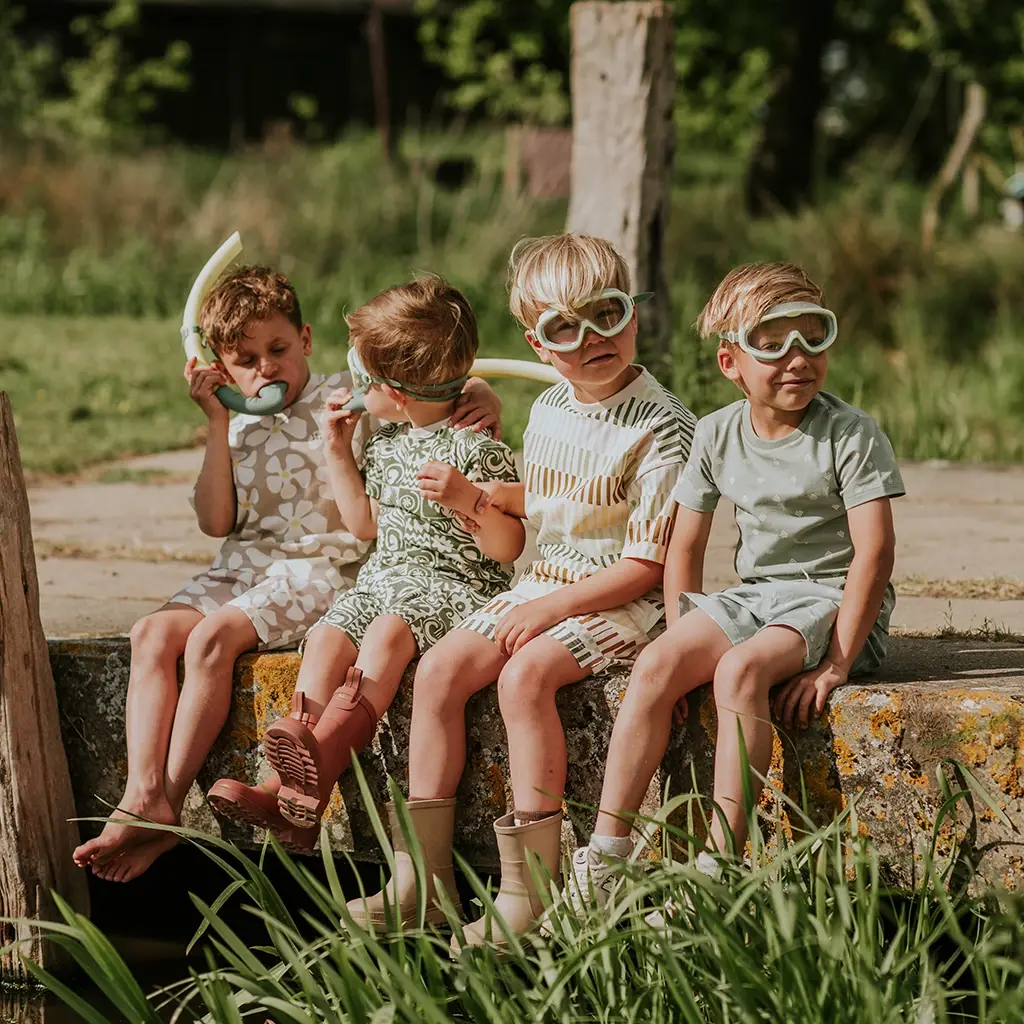 T-shirt loose fit (faded green)