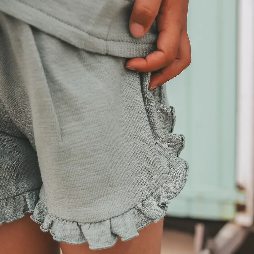 Kort broekje ruffle (ocean)