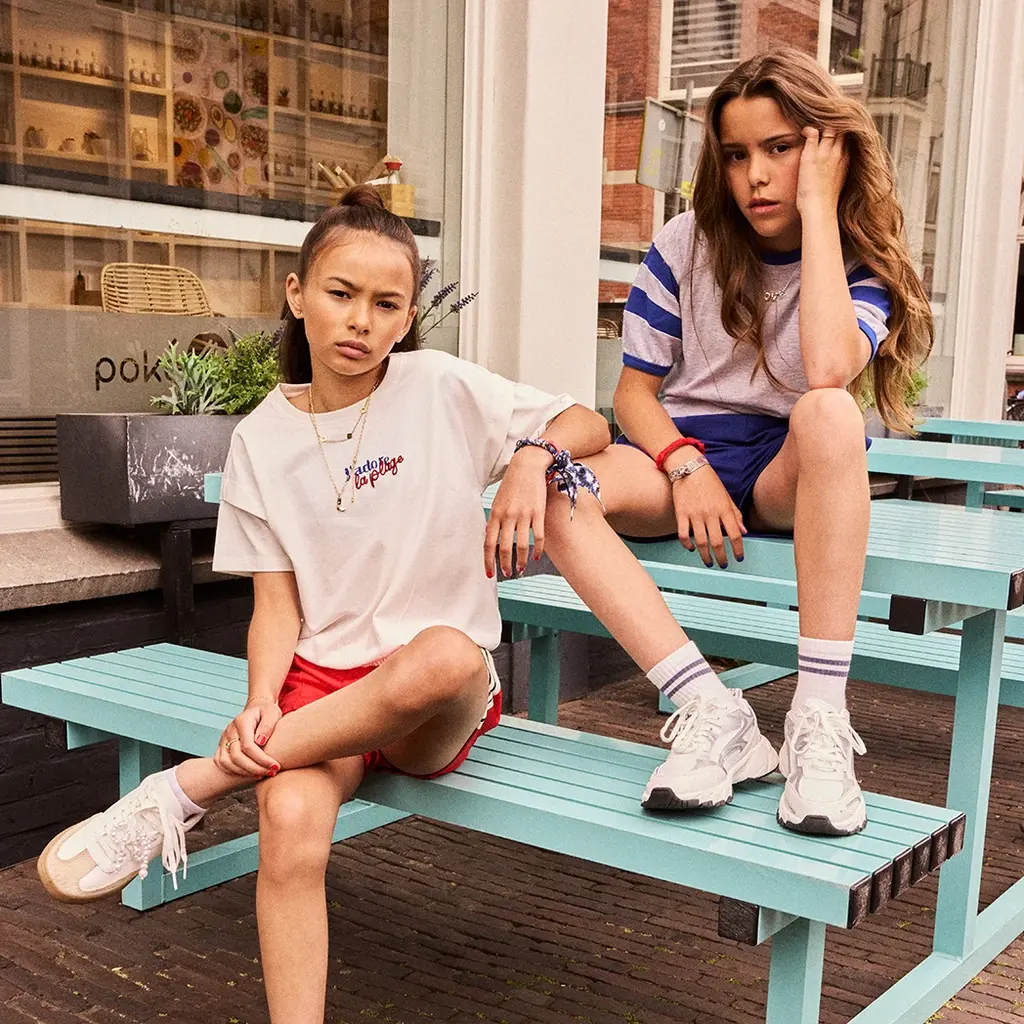 T-shirt backprint (cloud)