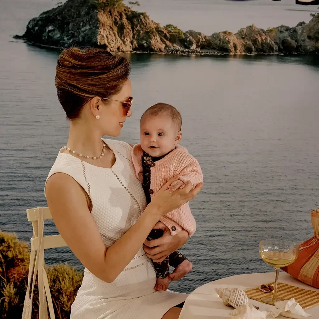 Gebreid vestje Roza (rocky rose)