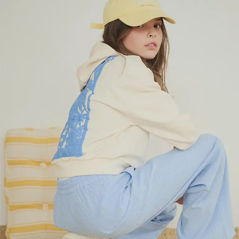 Trui hoodie Kumy backprint (pearled ivory)