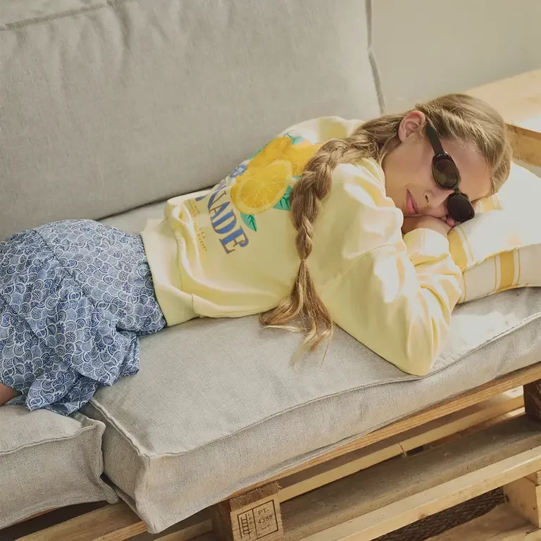 Trui Kim backprint (lemoncurd yellow)