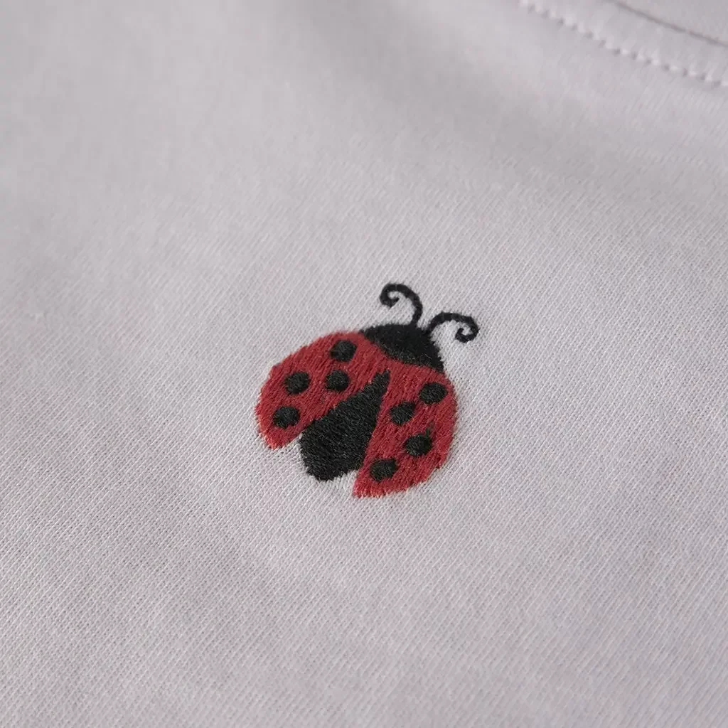 T-shirt Victoria (lavender fog ladybug)