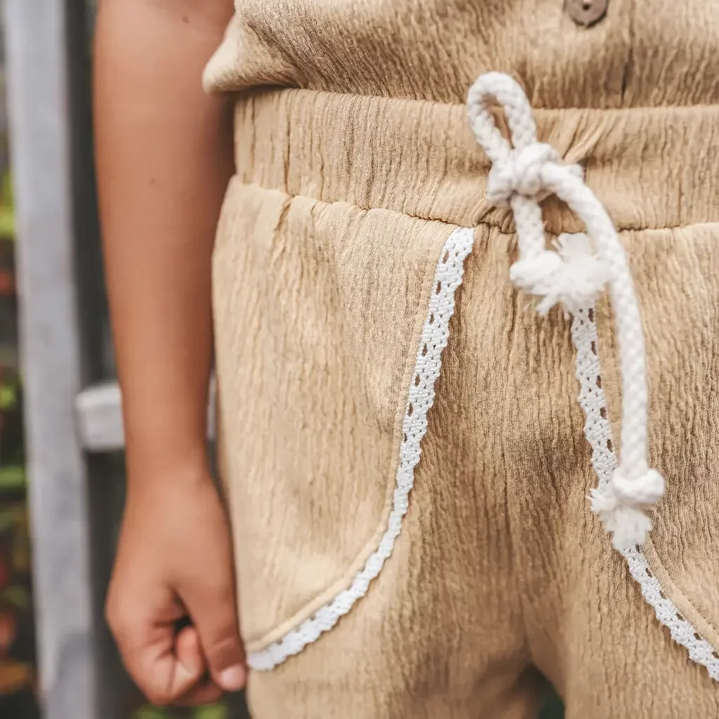 Kort broekje Wavy (desert dust)