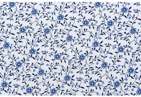 Delftsblauw Katoen 40 – Fijn Bloemenrankenmotief