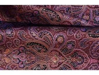 Brokaat stof, fancy paisley zwart gekleurd