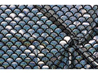 Lycra bedrukt met zilveren schubben