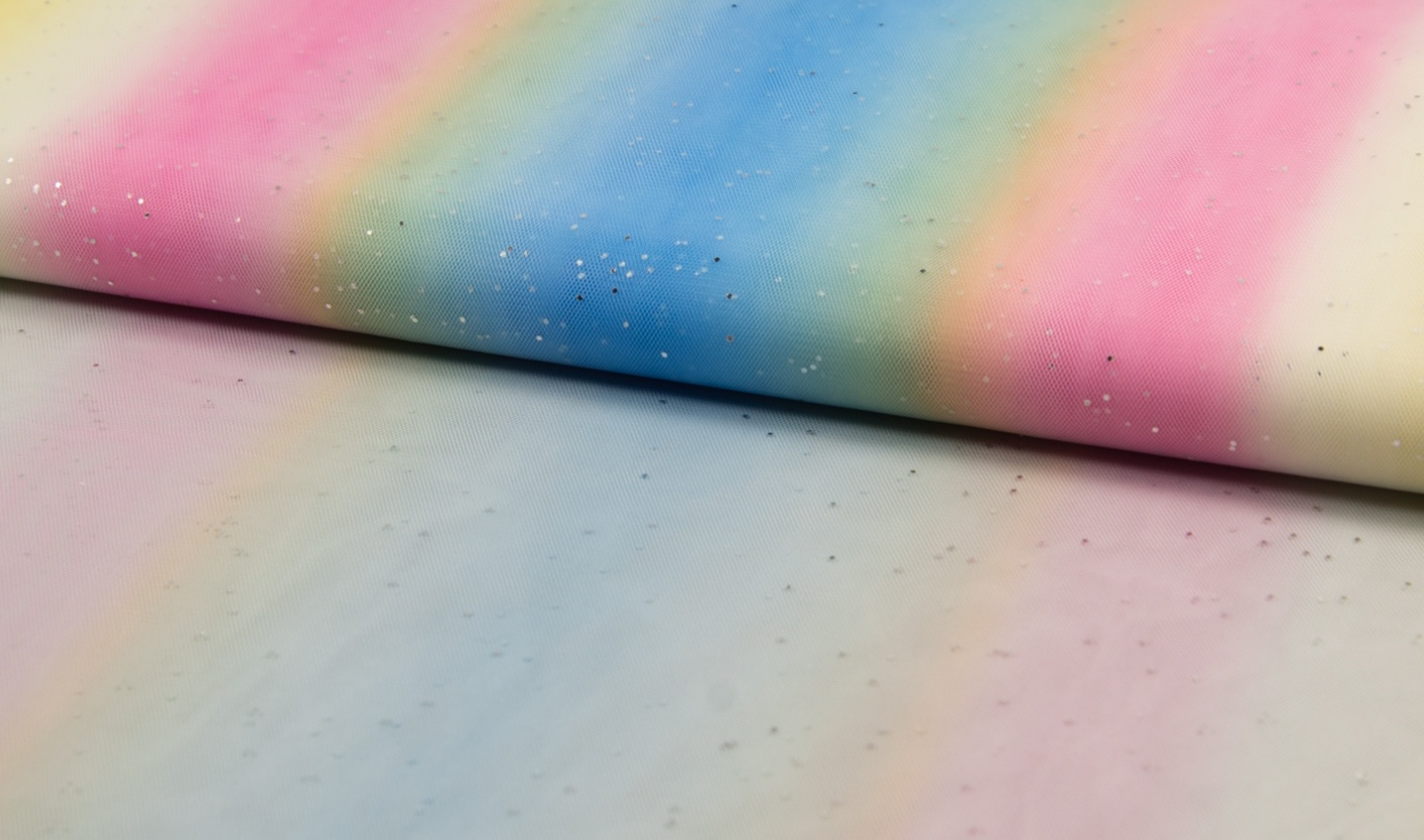Zachte Tule Stof met Regenboogstrepen & Glitter