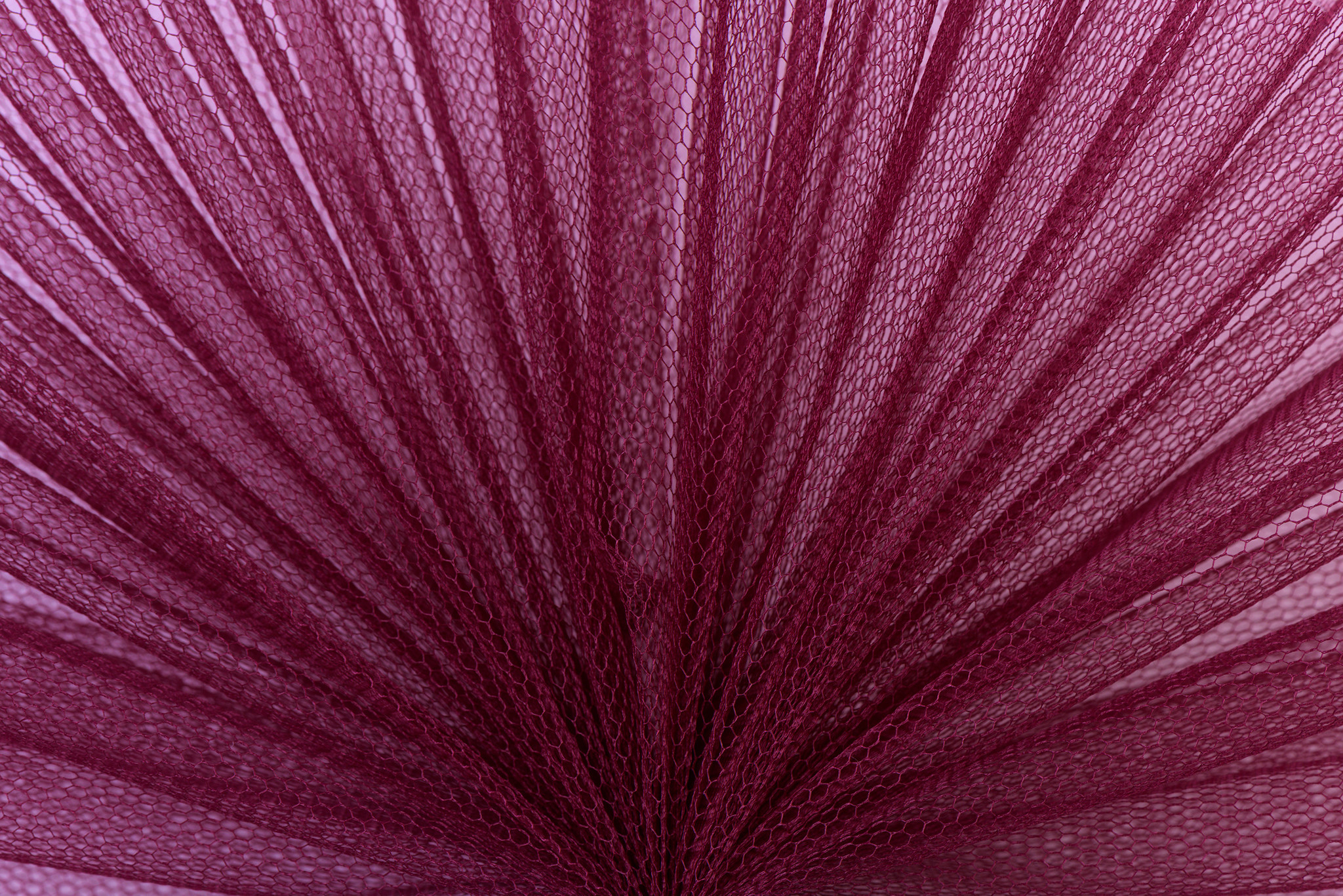 Tule Stof Bordeaux – Stevig, Vormvast & Creatief Toepasbaar