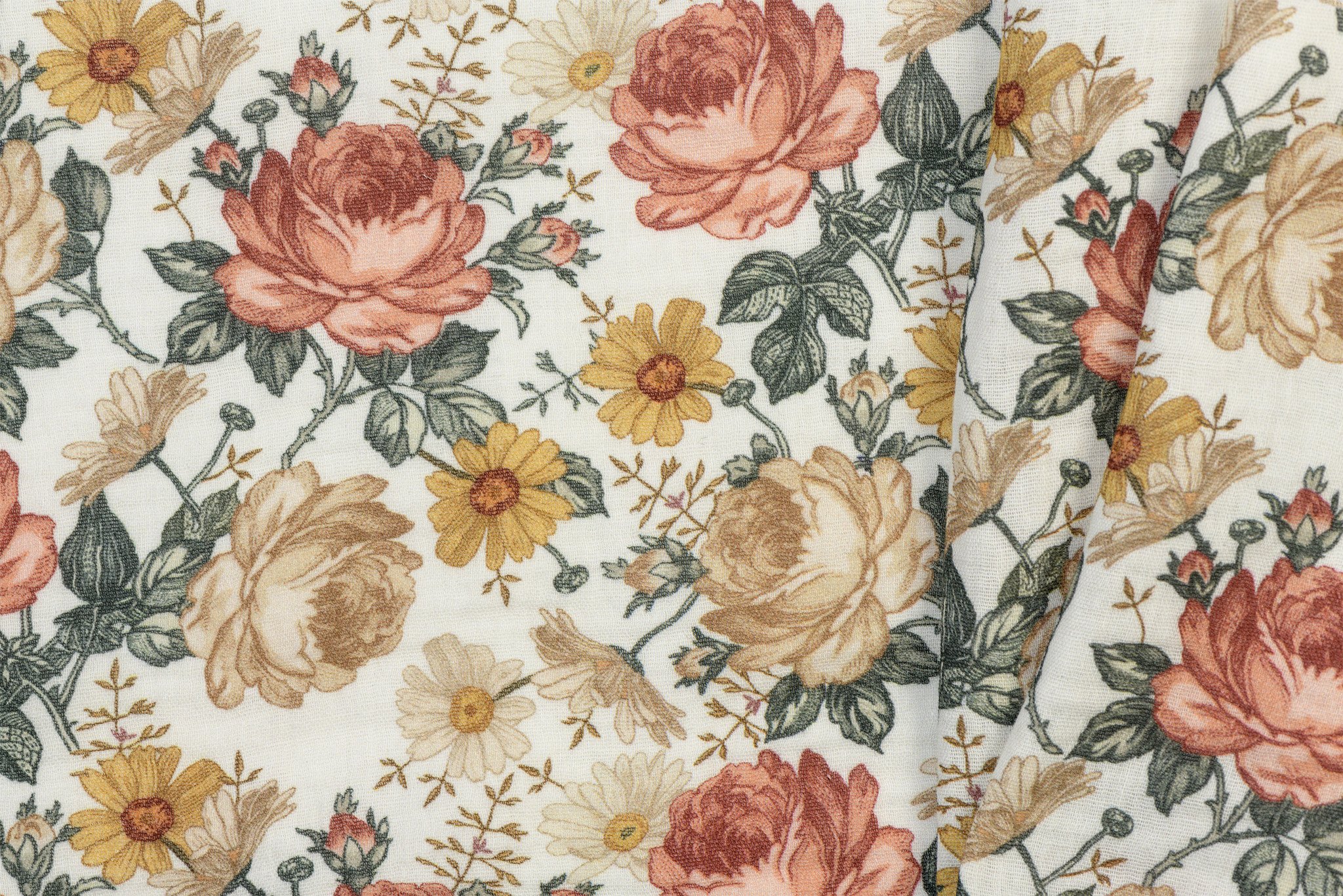 Double gauze digital flowers off white