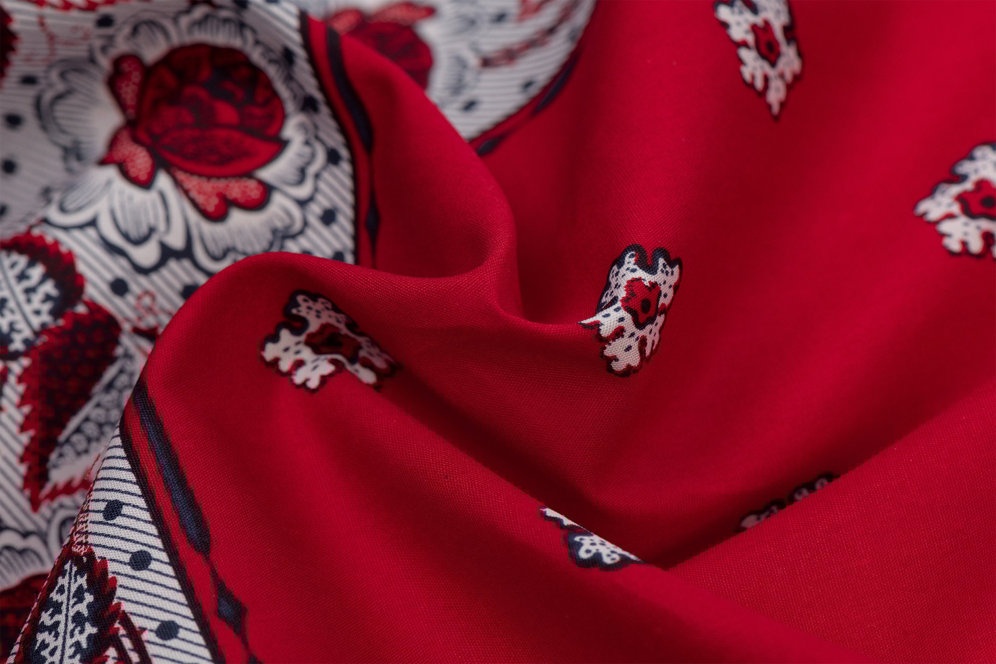 Zakdoek Bloem-Blaadjes Rood