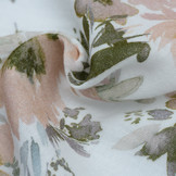 Double gauze digitaal wilde bloemen wit