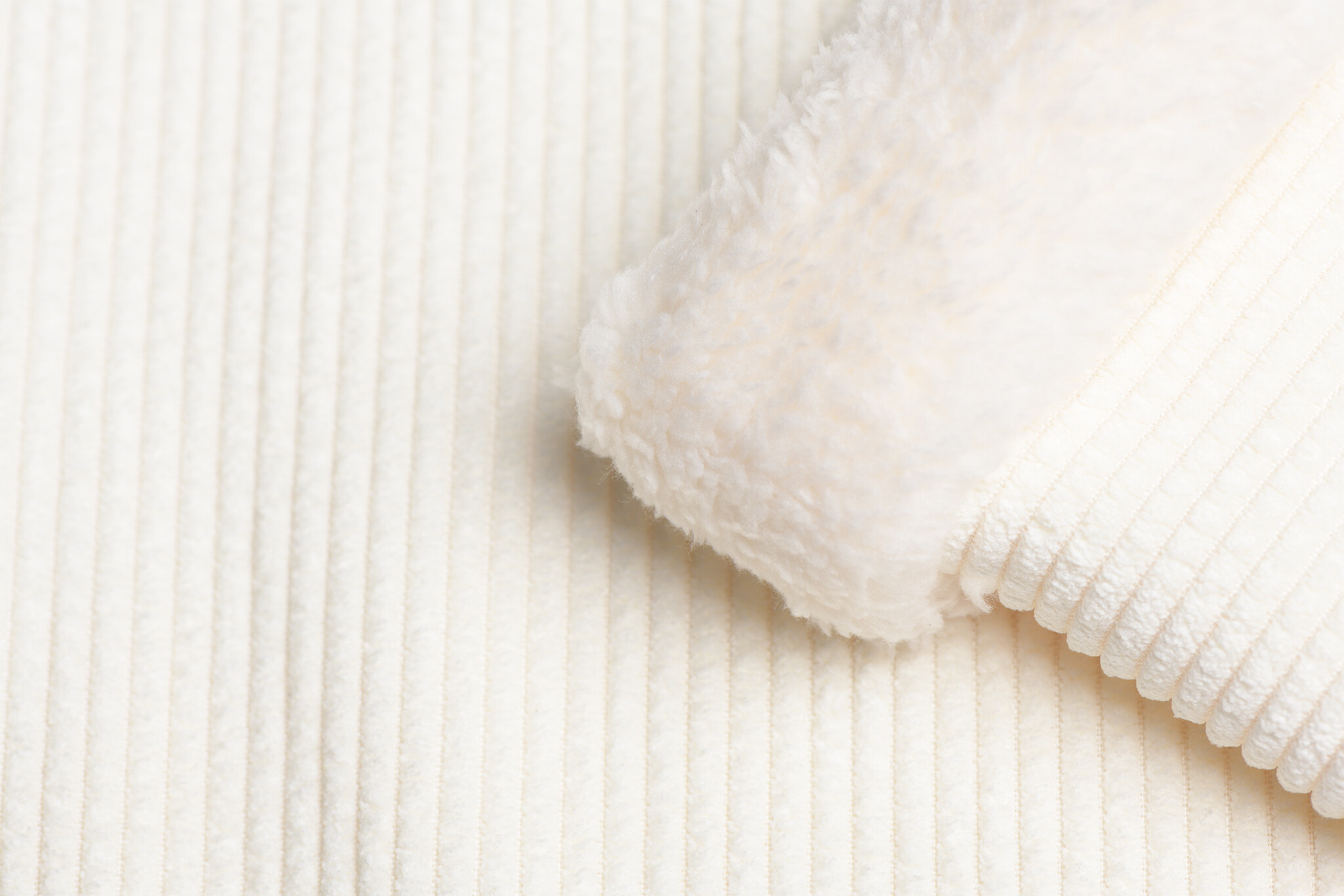 Faux Fur Corduroy Stof Ecru – Warm, Dubbelzijdig & Stijlvol