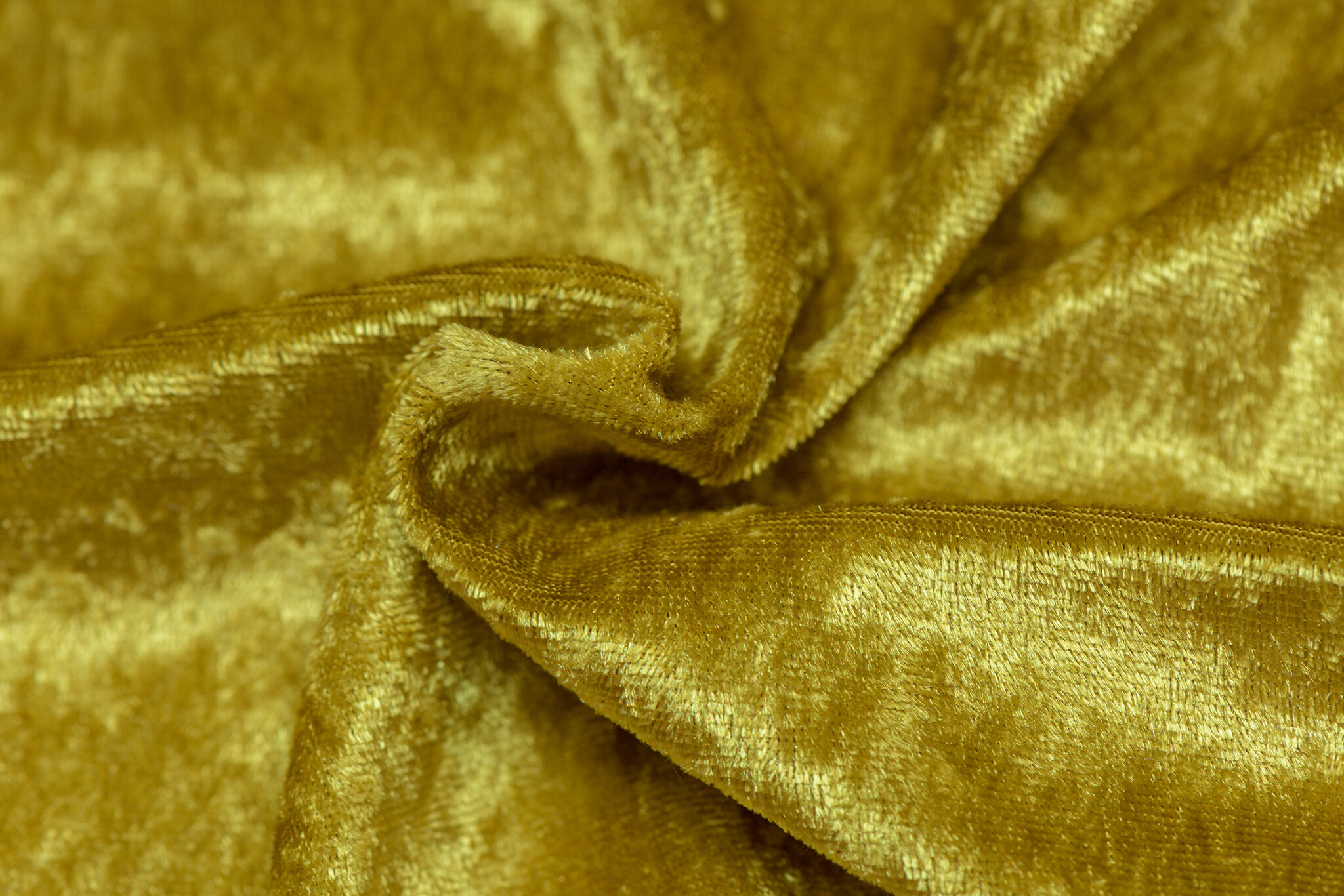 Velours de pannes uni licht goud