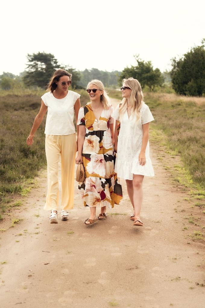 Viscose Twill Stof Bedrukt Bloemen Liv