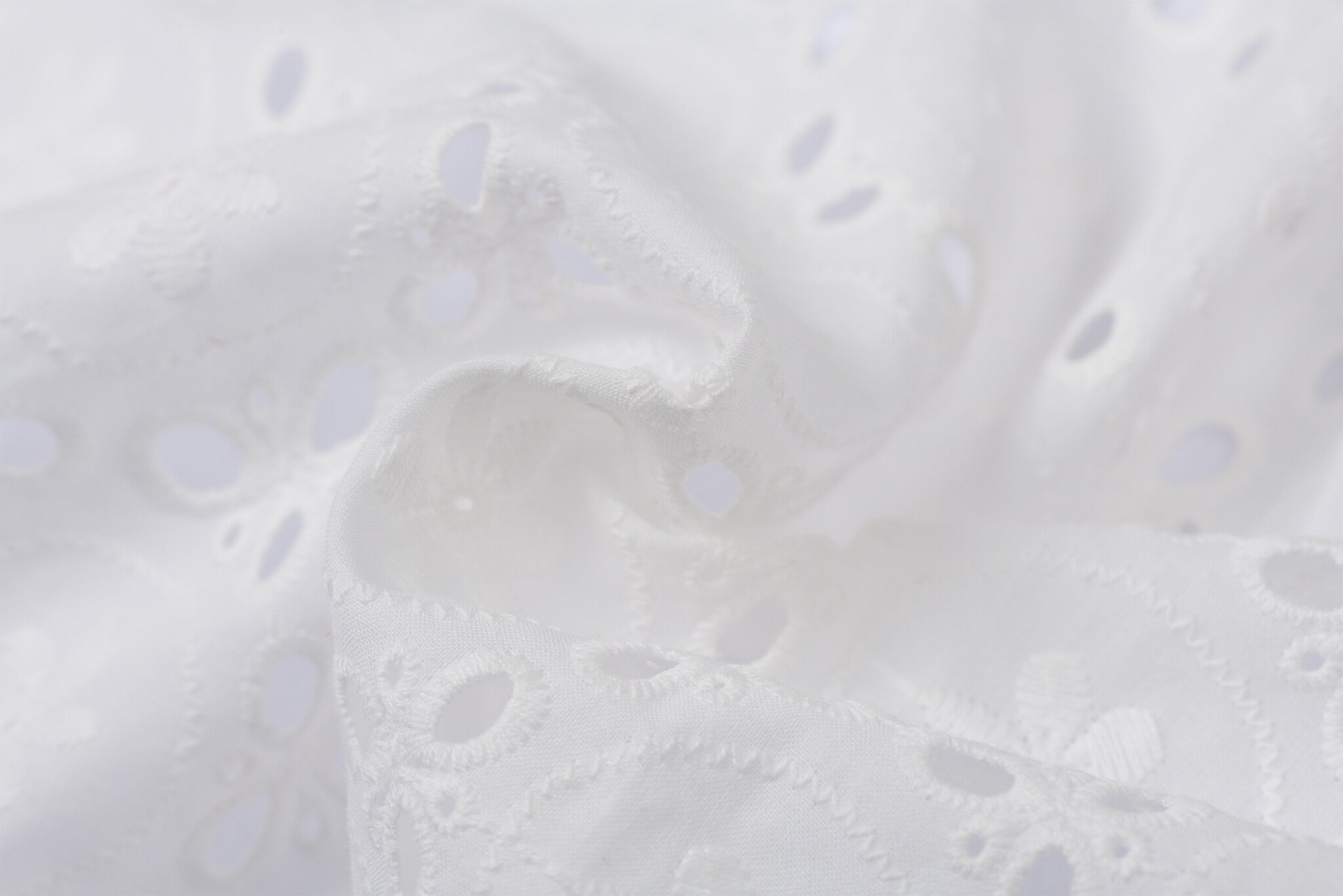 Katoen Voile Stof Geborduurd met Bloemen Ecru