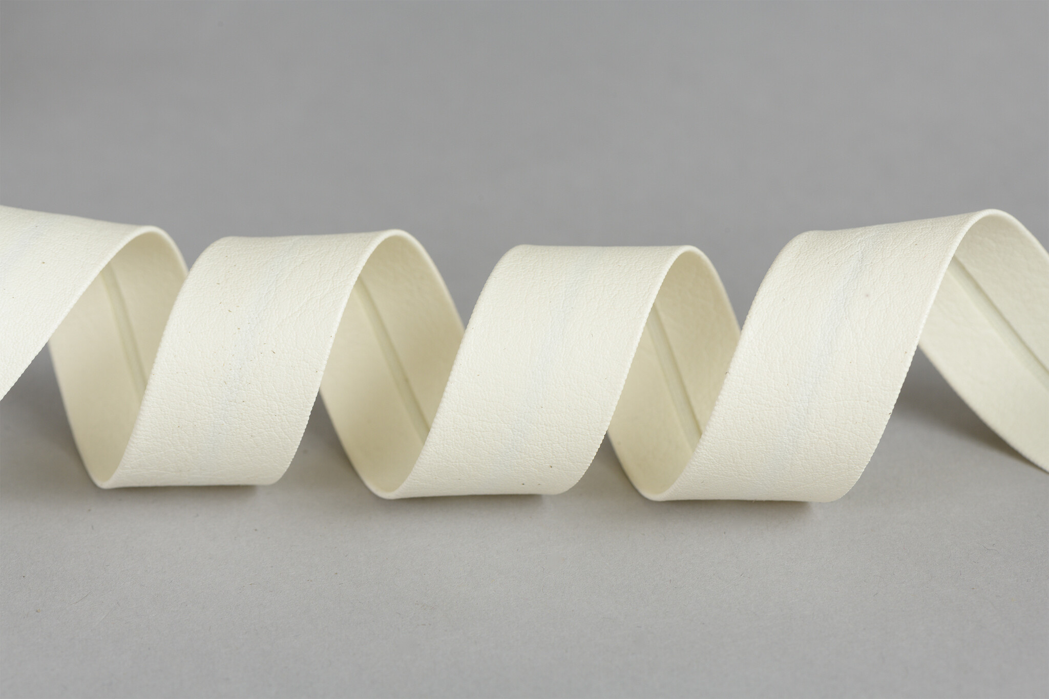 Biaisband Imitatieleer Ecru 20mm