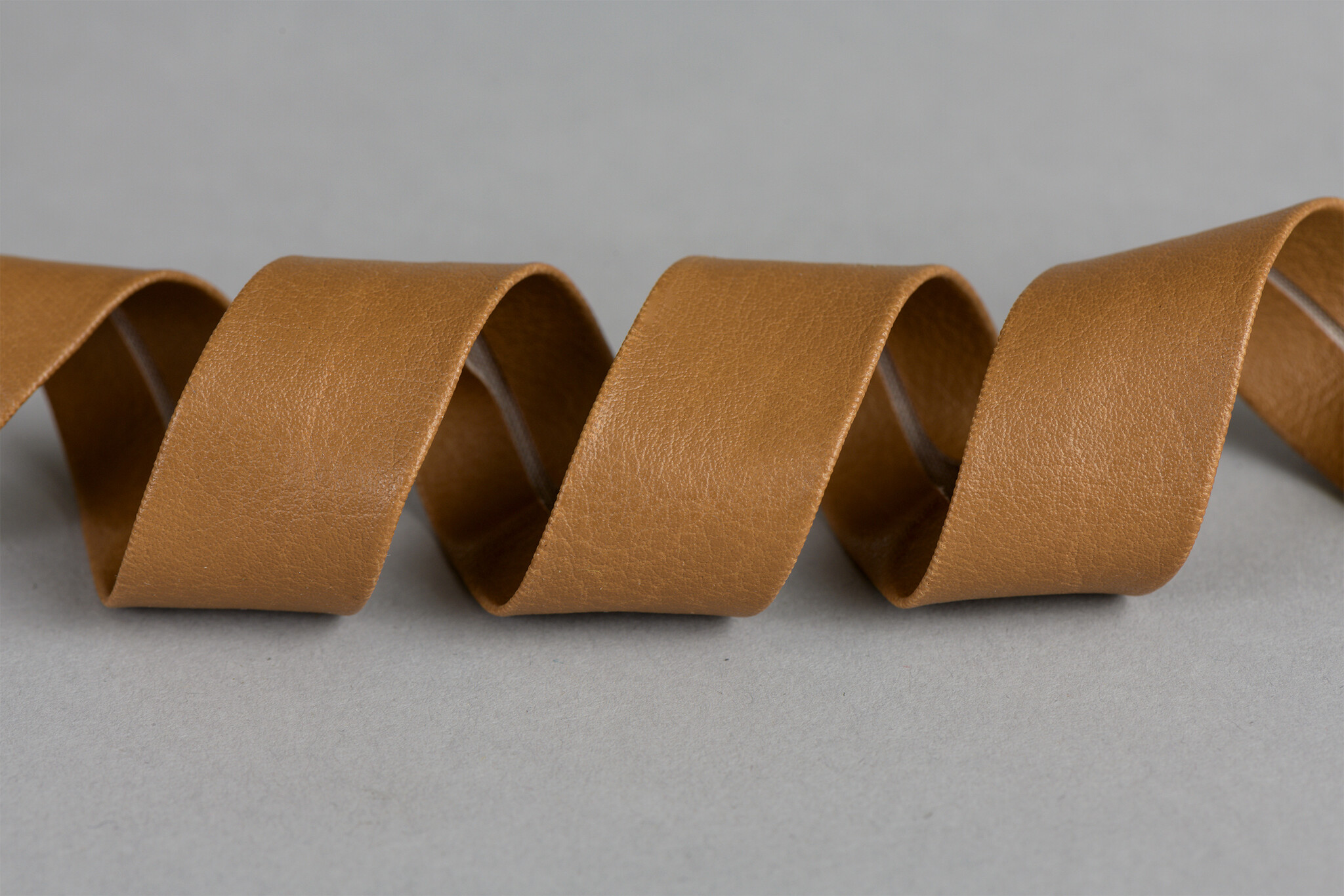 Biaisband Imitatieleer Camel 20mm