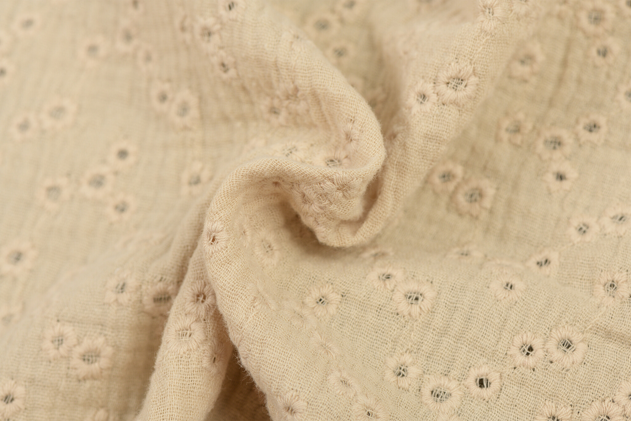 Hydrofiel Stof Geborduurd - Millefleurs Licht Beige