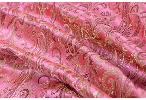 Brokaat Stof Royal Paisley Roze