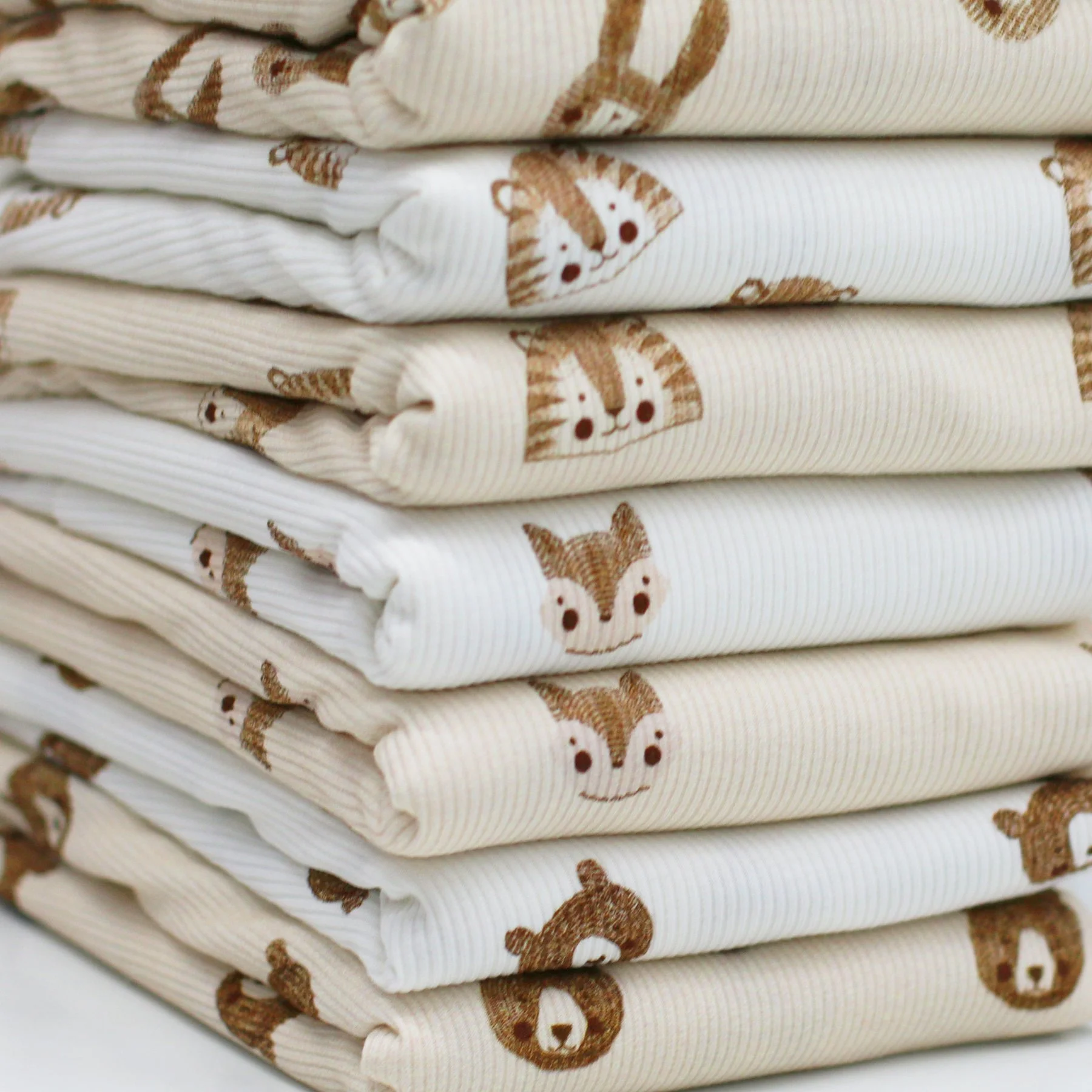 Rib Jersey Stof - Schets Konijnen Beige