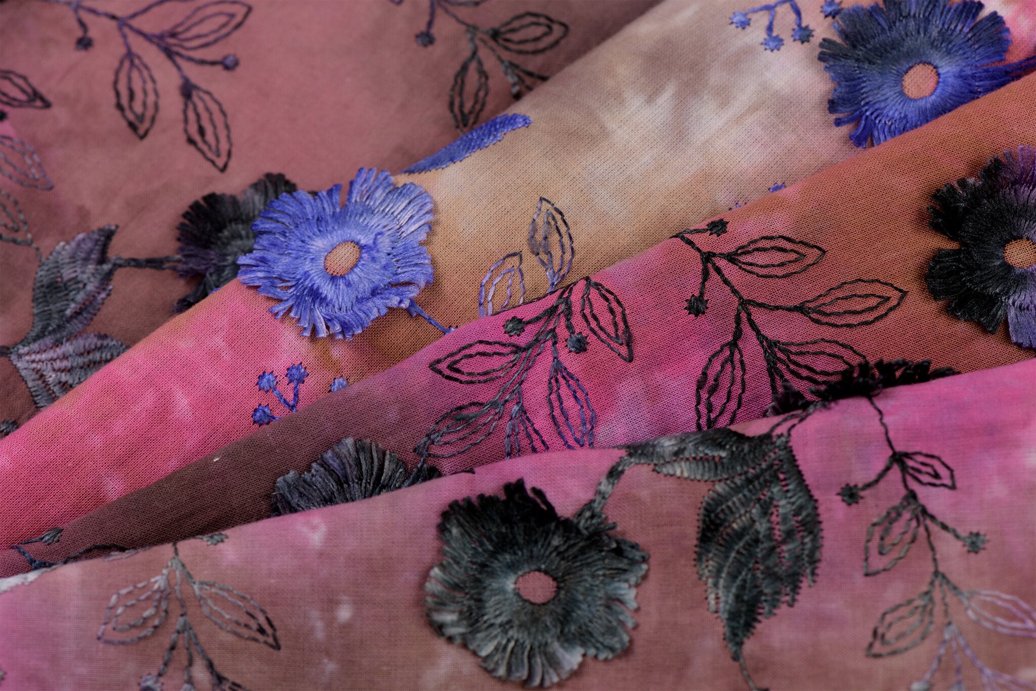 Katoen Embroidery Stof Tie Dye Poppy Flower Earth - Pink