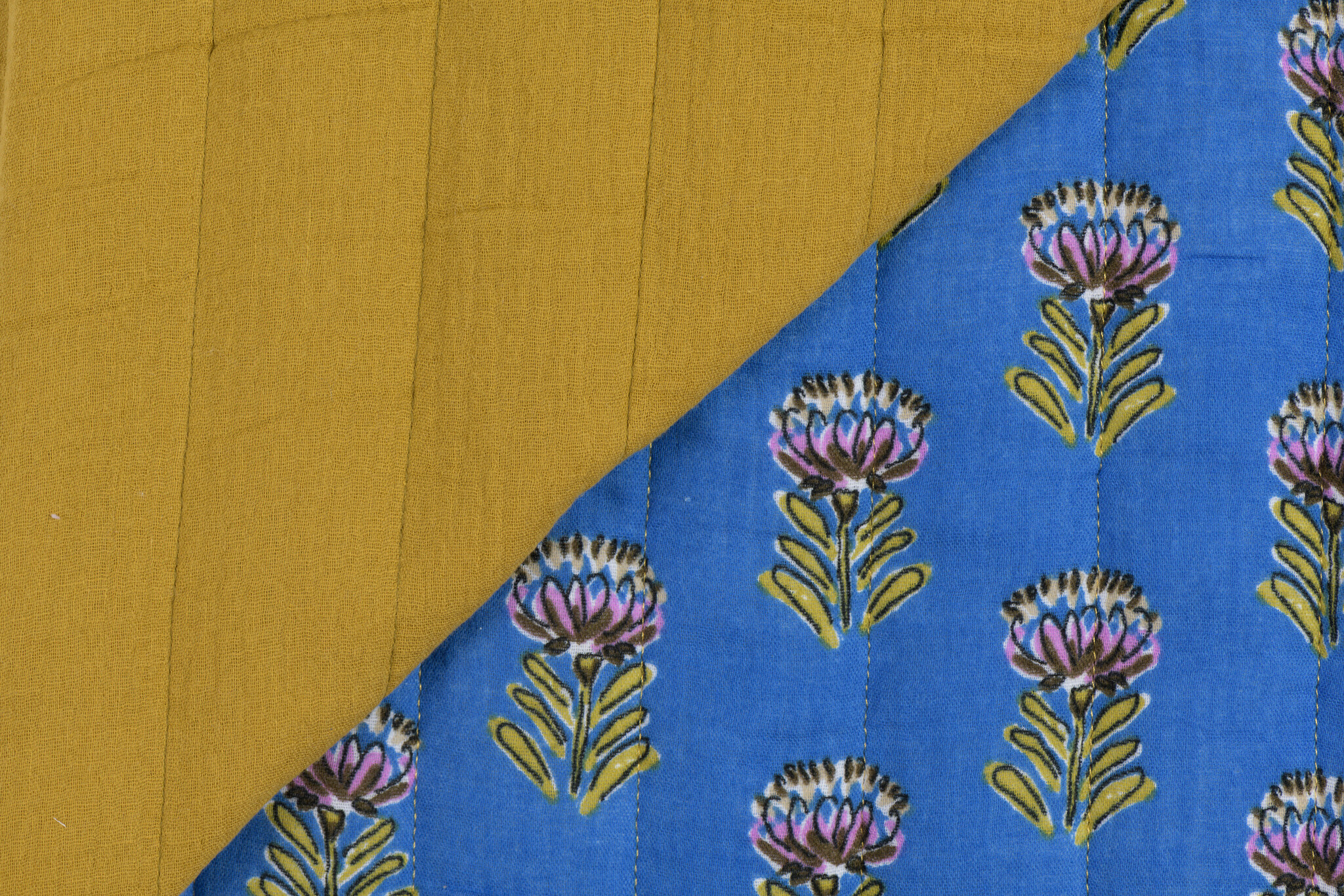 Double Gauze Matelassé Stof - Esha - Blauw & Oker - Bloemen